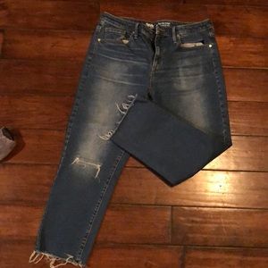 Mossimo distresses capris